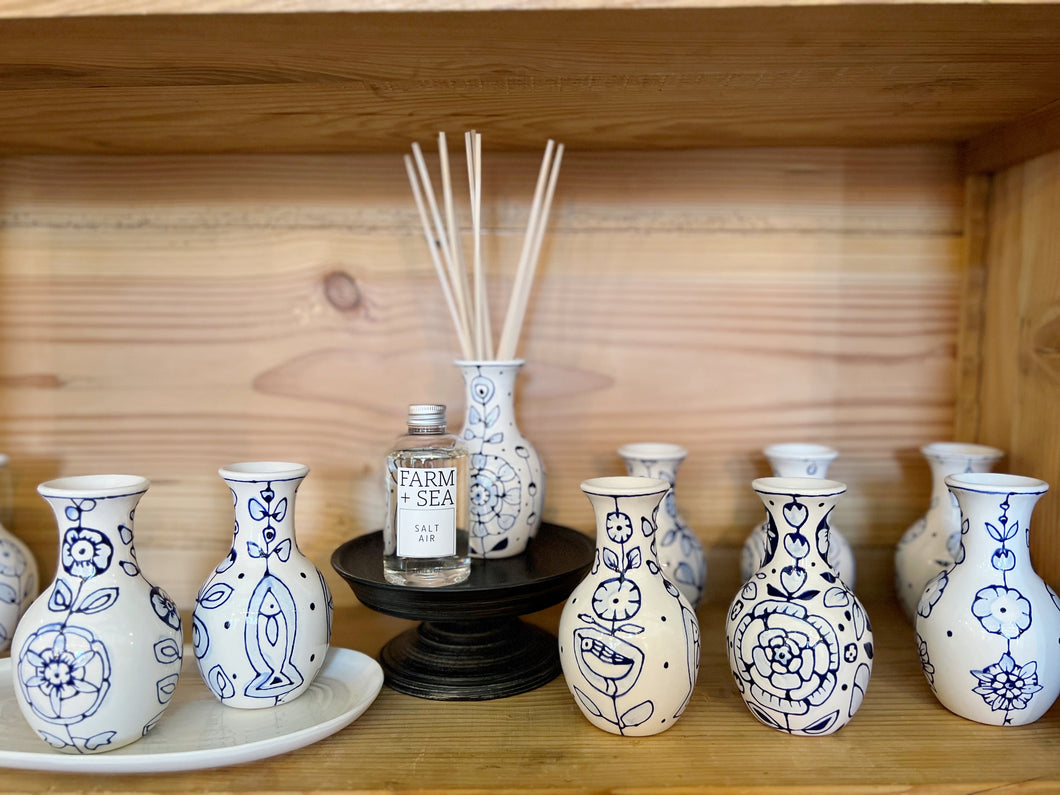 Special Edition: Bud Vase and Salt Air Reed Diffuser Set